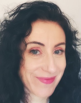 Julie Bates