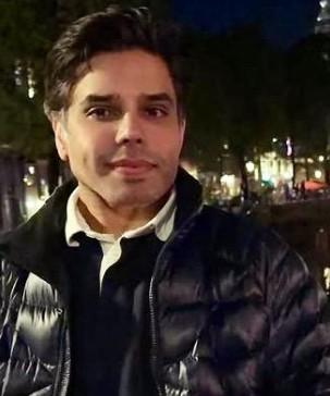 DR RITESH SINHA