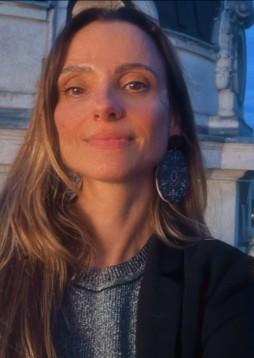EMILY DE SOUZA ABRAHÃO