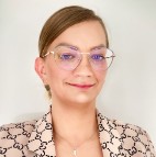KAROLINA WALERYSZEK