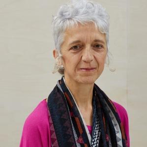 Anneliese Holles