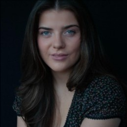 Evie Reneè Twist