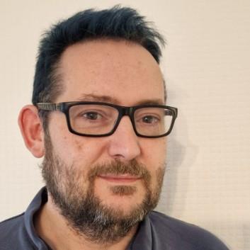 Simon Vickers