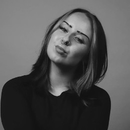 Neve Macdonald