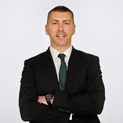 Steven Hall