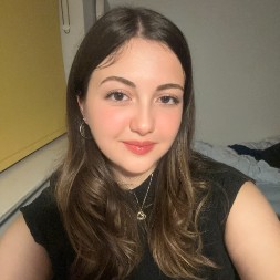 ZEYNEP ÖZBAĞ